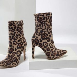 LEAPORD ANKLE BOOTS SIZE41